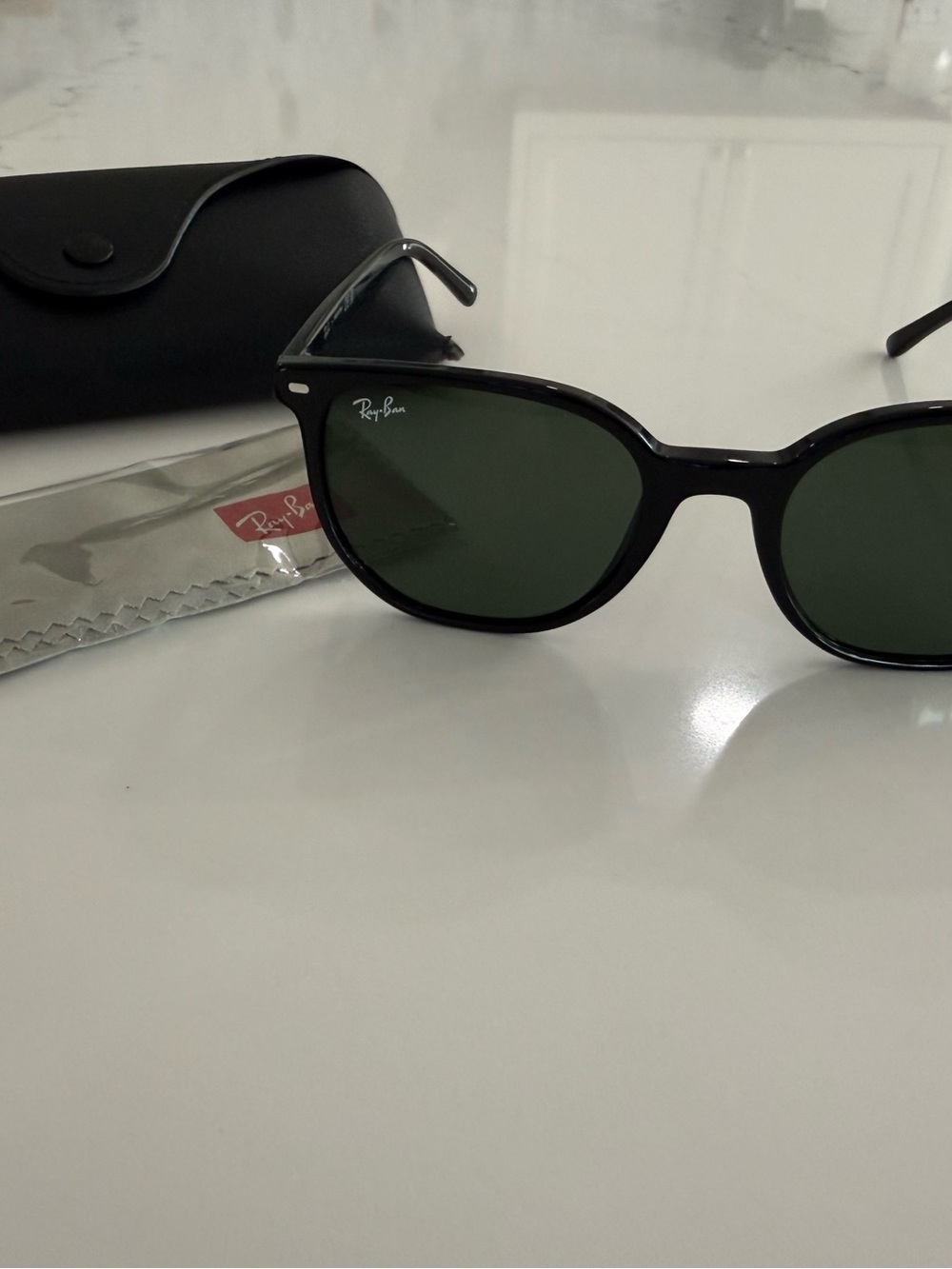 Ray Ban Elliott - Picture 2 of 4